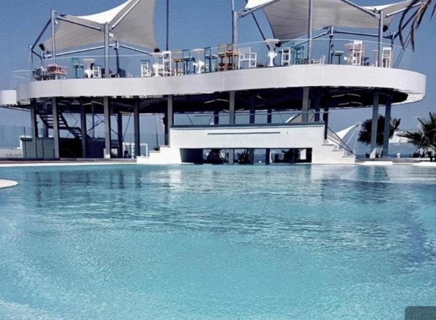 White Tower - Private Studio 106 Mamaia Exterior photo